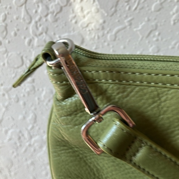 Calvin Klein: Light green 2 pocket crossbody- adjustable strap - Picture 11 of 16
